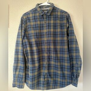 Banana Republic Luxe Flannel Camden Fit Long Sleeve Shirt (Men’s Size L)